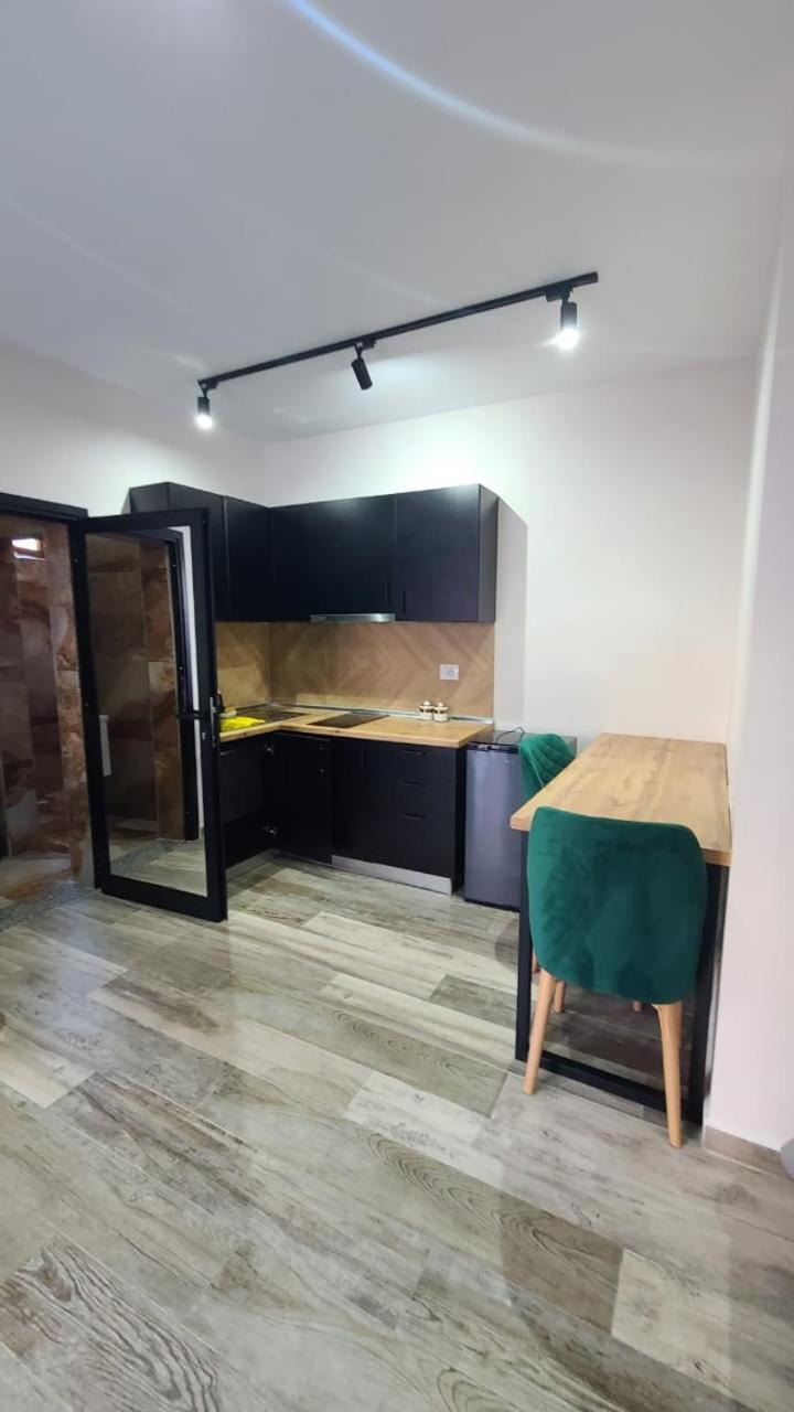 Guest House Tian & Hojz Durrës Zewnętrze zdjęcie