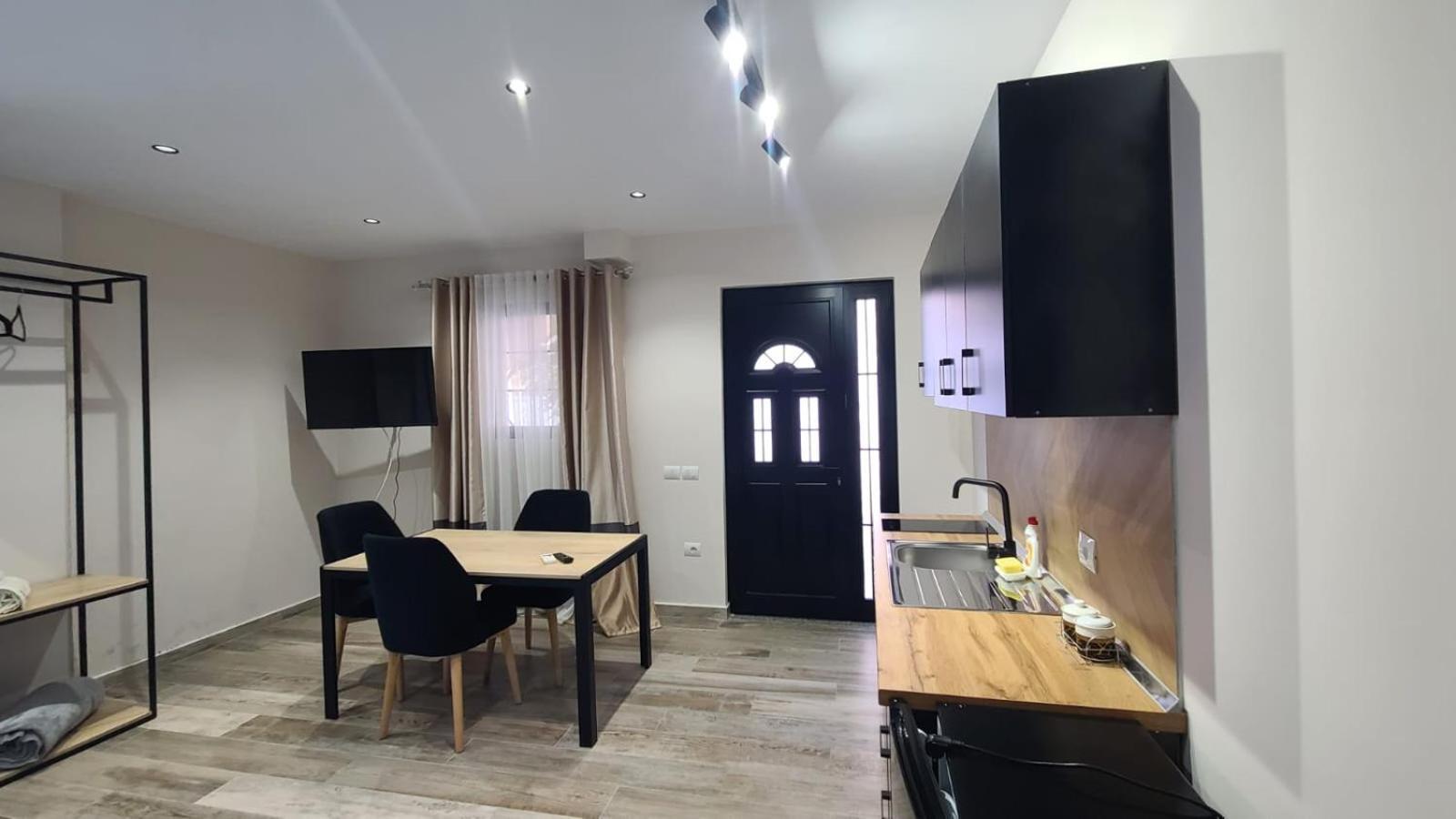 Guest House Tian & Hojz Durrës Zewnętrze zdjęcie