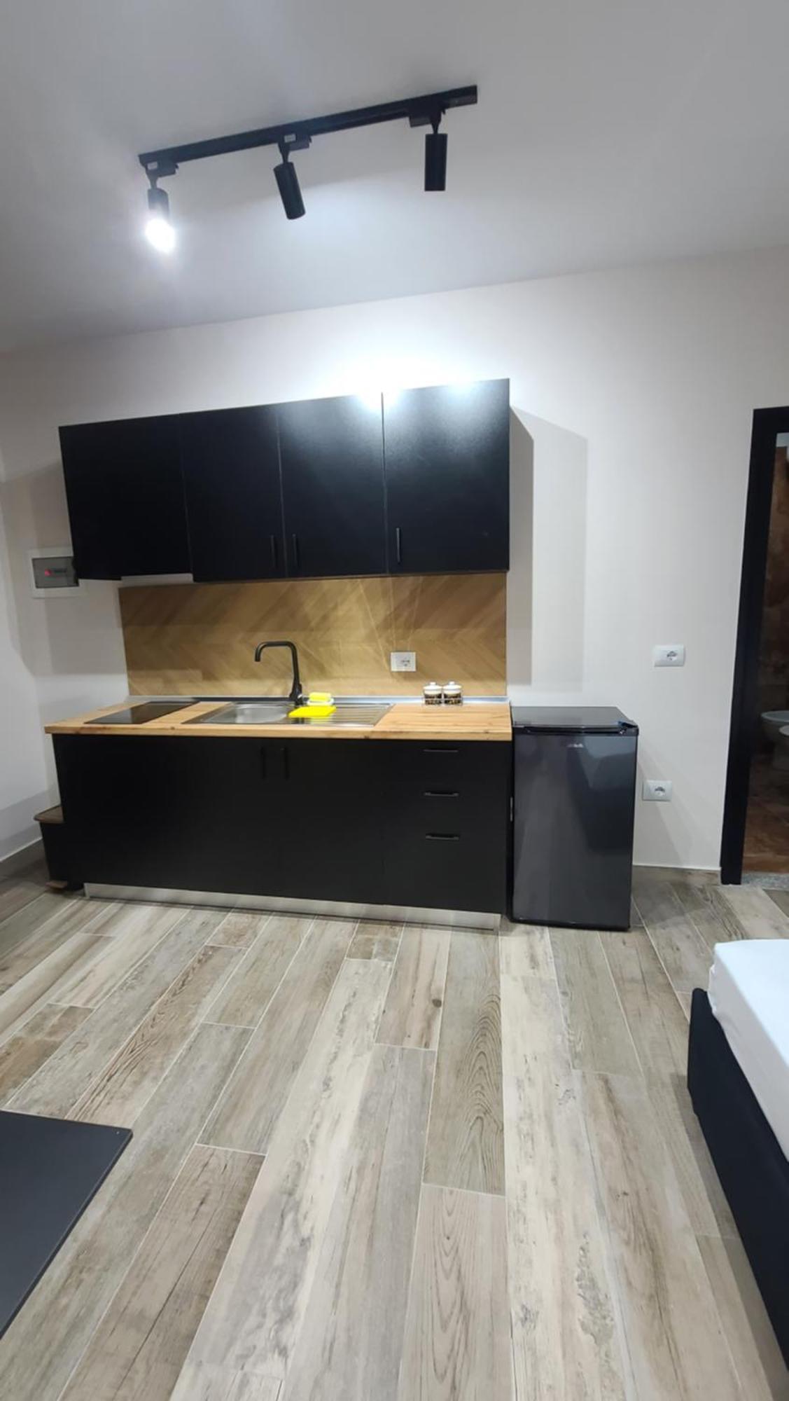 Guest House Tian & Hojz Durrës Zewnętrze zdjęcie